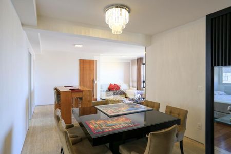 Sala de apartamento para alugar com 4 quartos, 140m² em Sion, Belo Horizonte