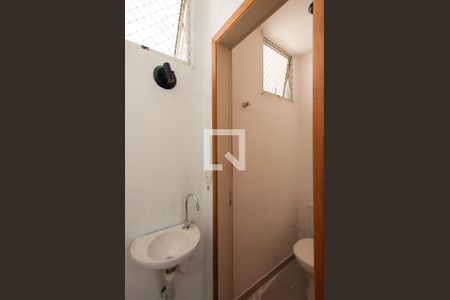 Banheiro de kitnet/studio para alugar com 1 quarto, 30m² em Sumaré, São Paulo