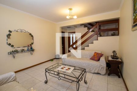 Sala de casa à venda com 4 quartos, 247m² em Sarandi, Porto Alegre