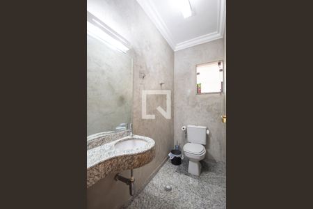 Lavavo de casa para alugar com 4 quartos, 250m² em Presidente Altino, Osasco