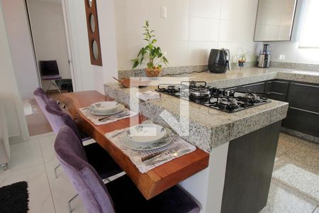 Detalhe – cozinha americana de apartamento à venda com 2 quartos, 110m² em Santo Antônio, Belo Horizonte