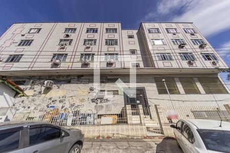 Apartamento para alugar com 45m², 3 quartos e 1 vaga Apartamento para alugar com 45m², 3 quartos e 1 vagaFachada