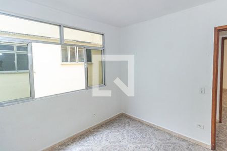 Apartamento para alugar com 45m², 3 quartos e 1 vaga Apartamento para alugar com 45m², 3 quartos e 1 vagaQuarto 2