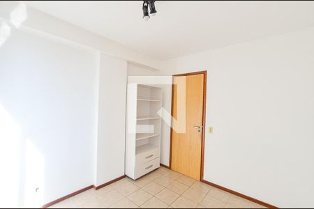 Quarto de apartamento à venda com 2 quartos, 63m² em São Domingos, Niterói