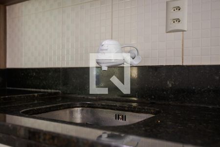 Cozinha de apartamento à venda com 2 quartos, 60m² em Santa Maria Goretti, Porto Alegre