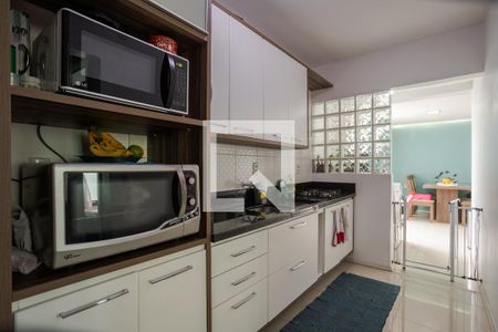 Cozinha de apartamento à venda com 2 quartos, 60m² em Santa Maria Goretti, Porto Alegre