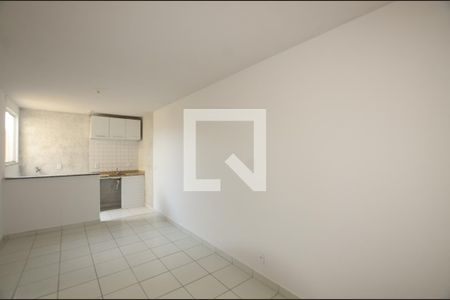 Sala/Quarto de apartamento para alugar com 1 quarto, 25m² em Irajá, Rio de Janeiro