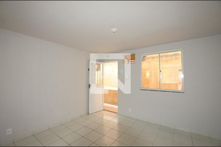 Sala/Quarto de apartamento para alugar com 1 quarto, 25m² em Irajá, Rio de Janeiro