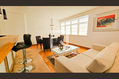 Sala 01 de apartamento à venda com 3 quartos, 142m² em Funcionários, Belo Horizonte