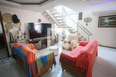 Sala de Estar de casa à venda com 5 quartos, 200m² em Jacarepaguá, Rio de Janeiro