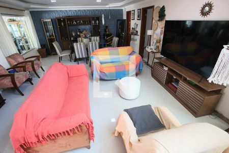 Sala de Estar de casa à venda com 5 quartos, 200m² em Jacarepaguá, Rio de Janeiro