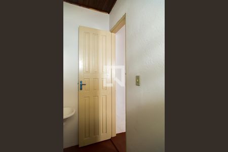 Banheiro de casa para alugar com 1 quarto, 20m² em Vila Guarani (zona Sul), São Paulo