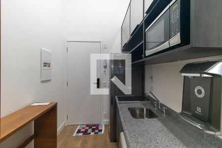 Cozinha de kitnet/studio para alugar com 1 quarto, 25m² em Sumarezinho, São Paulo