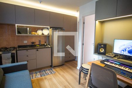 Sala/Cozinha de kitnet/studio à venda com 1 quarto, 27m² em Vila Buarque, São Paulo