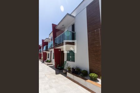 Casa de condomínio à venda com 80m², 2 quartos e 2 vagas Casa de condomínio à venda com 80m², 2 quartos e 2 vagasFachada do bloco