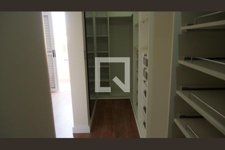 Quarto Suíte Closet de casa para alugar com 3 quartos, 370m² em Vila Galvão, Jundiaí