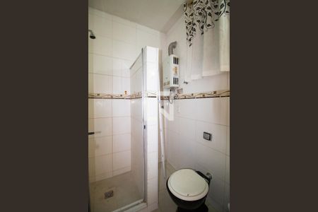 Banheiro social - box e aquecedor de apartamento para alugar com 1 quarto, 39m² em Copacabana, Rio de Janeiro