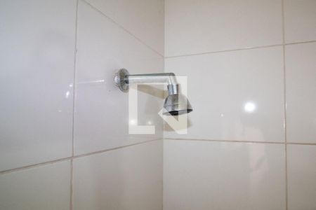 Banheiro social - chuveiro a gás de apartamento para alugar com 1 quarto, 39m² em Copacabana, Rio de Janeiro