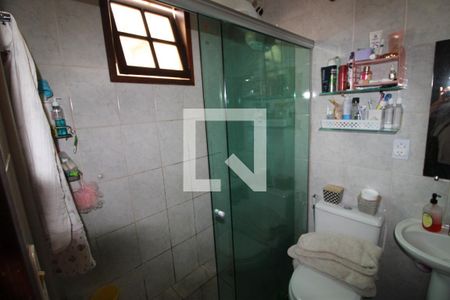 Banheiro da Suíte de casa de condomínio à venda com 2 quartos, 70m² em Cordovil, Rio de Janeiro
