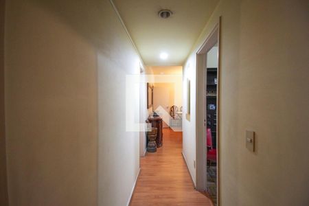 Corredor de apartamento para alugar com 3 quartos, 94m² em Vila Nova Conceição, São Paulo