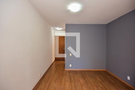 Sala de apartamento para alugar com 3 quartos, 64m² em Vila Morse, São Paulo