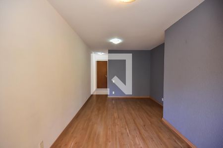 Sala de apartamento para alugar com 3 quartos, 64m² em Vila Morse, São Paulo