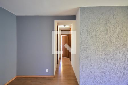 Corredor de apartamento para alugar com 3 quartos, 64m² em Vila Morse, São Paulo