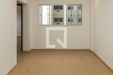 Sala de apartamento para alugar com 2 quartos, 46m² em Taquara, Rio de Janeiro