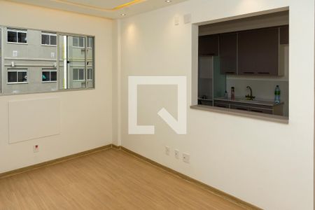 Sala de apartamento para alugar com 2 quartos, 46m² em Taquara, Rio de Janeiro