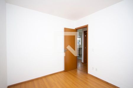 Quarto 2 de apartamento para alugar com 2 quartos, 55m² em Vila Lage, São Gonçalo