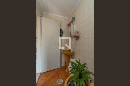 Banheiro  de apartamento à venda com 1 quarto, 46m² em Centro, Campinas