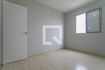 Quarto 1  de apartamento para alugar com 2 quartos, 53m² em Vila Santana, Mogi das Cruzes