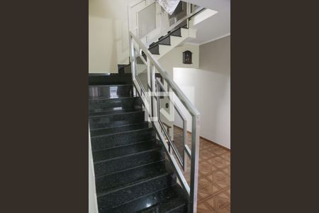 Escada de casa à venda com 3 quartos, 125m² em Jardim Las Vegas, Santo André