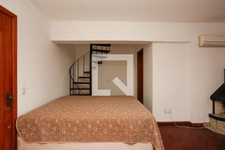 Sala/Quarto de apartamento à venda com 1 quarto, 70m² em Independência, Porto Alegre