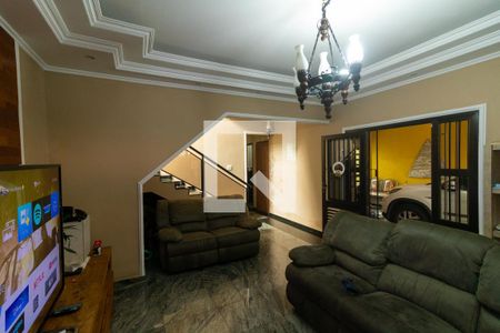 Sala de TV de casa para alugar com 4 quartos, 350m² em Vila Zeferina, Itaquaquecetuba