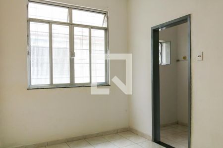 Sala de casa para alugar com 1 quarto, 40m² em Cascadura, Rio de Janeiro