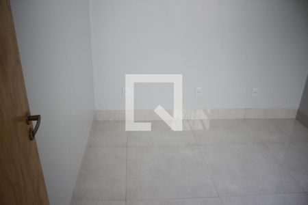 Sala de casa para alugar com 3 quartos, 85m² em Residencial Recanto do Bosque, Goiânia