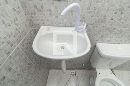 Detalhe do Banheiro de kitnet/studio para alugar com 1 quarto, 30m² em Bonsucesso, Rio de Janeiro