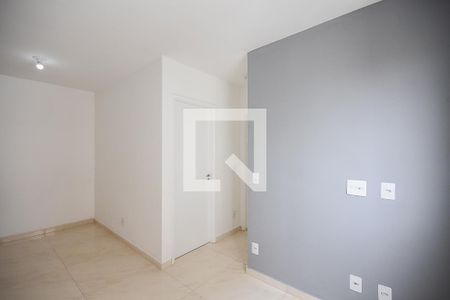 Sala de apartamento para alugar com 2 quartos, 43m² em Parque Arariba, São Paulo