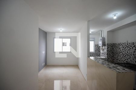 Sala de apartamento para alugar com 2 quartos, 43m² em Parque Arariba, São Paulo