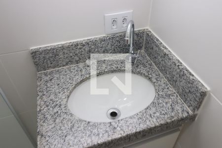 Banheiro de kitnet/studio para alugar com 1 quarto, 20m² em Vila Gomes Cardim, São Paulo