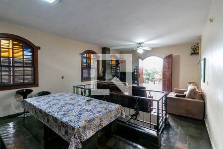 Sala de casa à venda com 5 quartos, 233m² em Alto Caiçaras, Belo Horizonte