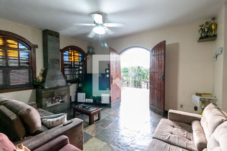 Sala de casa à venda com 5 quartos, 233m² em Alto Caiçaras, Belo Horizonte