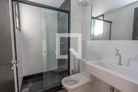 Banheiro de apartamento à venda com 1 quarto, 50m² em Centro, Belo Horizonte