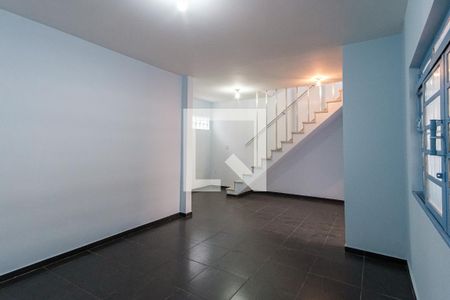 Casa à venda com 180m², 3 quartos e 2 vagasSala