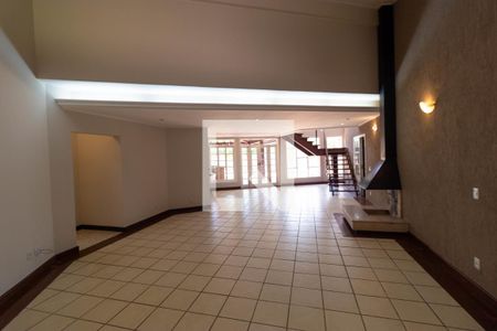Sala de casa de condomínio à venda com 4 quartos, 400m² em Sítios de Recreio Gramado, Campinas