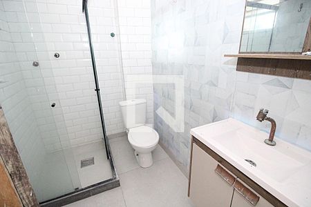 Banheiro de apartamento para alugar com 2 quartos, 50m² em Cascadura, Rio de Janeiro