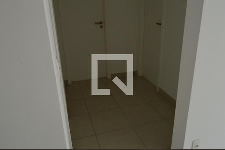 Hall entre os quartos  de apartamento à venda com 3 quartos, 70m² em Anil, Rio de Janeiro