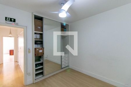 Quarto 1 de casa à venda com 6 quartos, 300m² em Cachoeirinha, Belo Horizonte