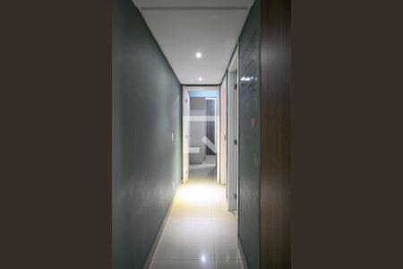 Corredor de apartamento para alugar com 2 quartos, 50m² em Jardim Celeste, São Paulo